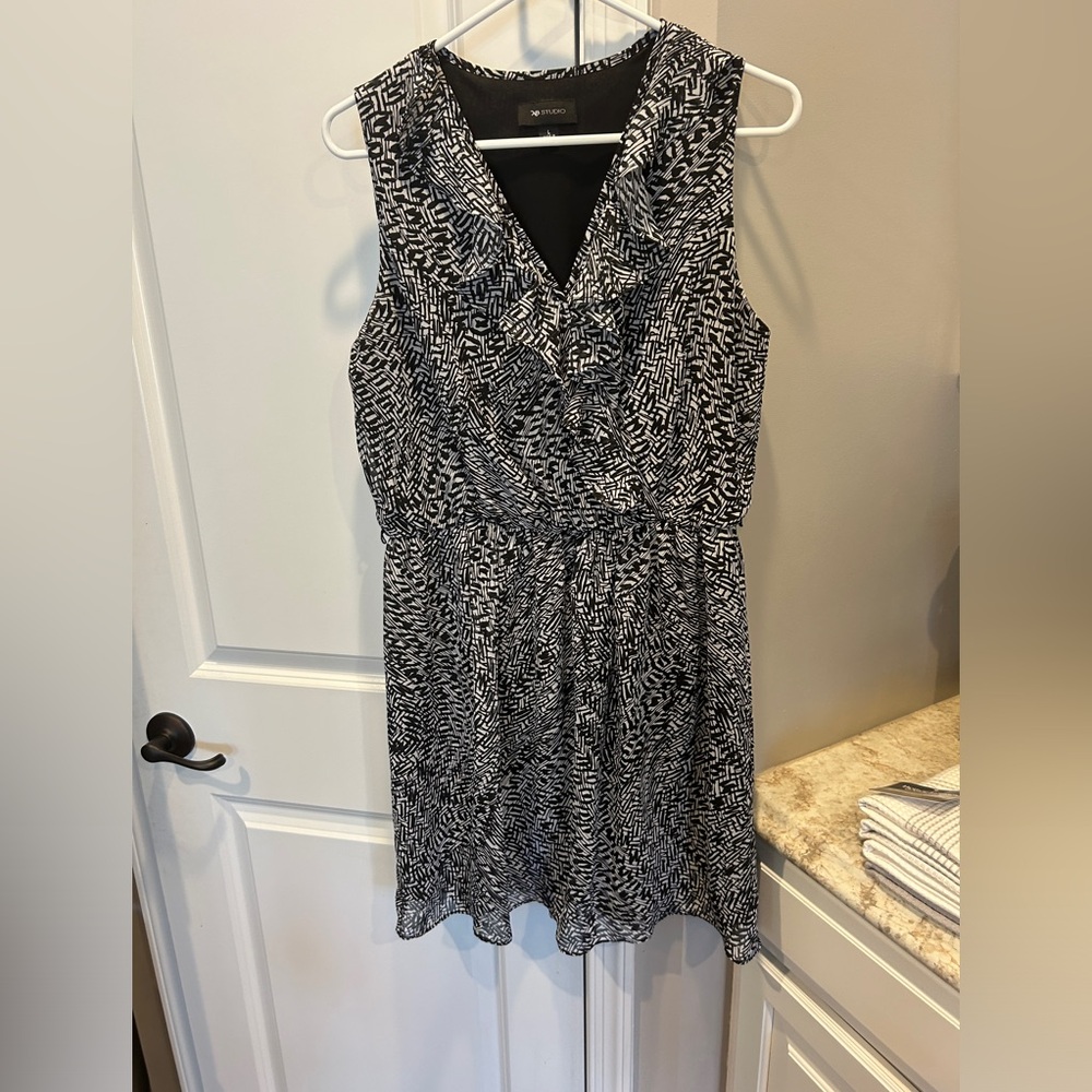 AB Studio Black & White Abstract Dress Large